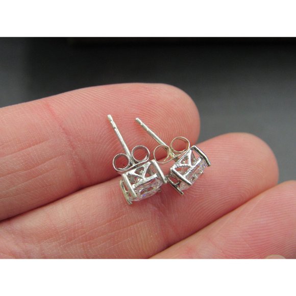 Sterling Silver Square Bright Simple CZ Stud Earrings Vintage Wedding Engagement - Picture 3 of 6